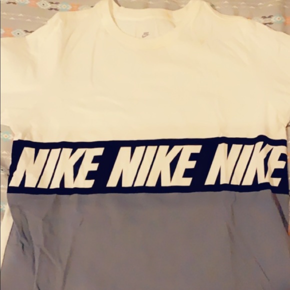 Nike shirt long sleeves - Picture 1 of 1